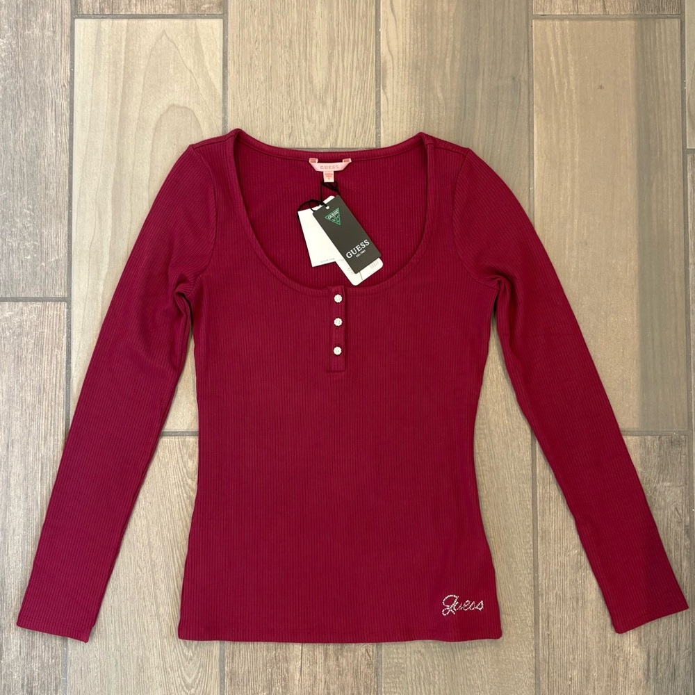 GUESS Kyla Ribbed Long Sleeve Henley Top –Three Jeweled Button Detail Size Small
